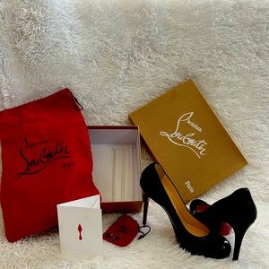 Christian Louboutin Simple Pump - Black - US SIZE 7 - Worn Twice!